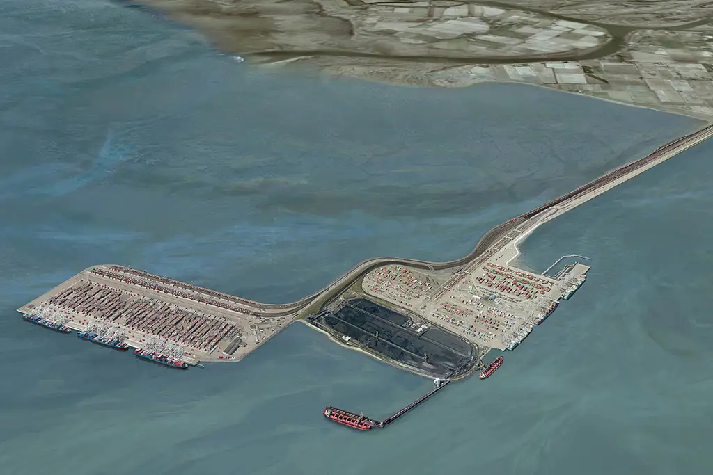 Prime Minister Carney Supports Major Port Expansion in Metro Vancouver