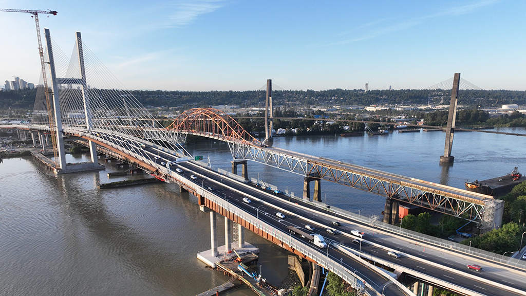 Deconstruction of Pattullo Bridge Underway as New stal̕əw̓asəm Bridge Opens