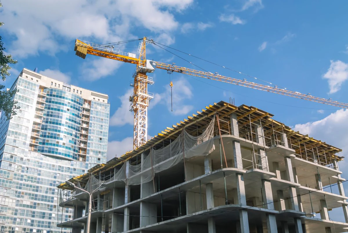 Ontario Construction Sees Steady ICI Investment with Commercial Growth Offset