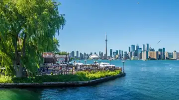Toronto Bike Lane Removal Protests Continue Amid Controversy
