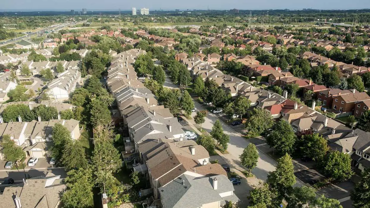 Canadian Home Sales Experience Minor Decline Amid Economic Uncertainty