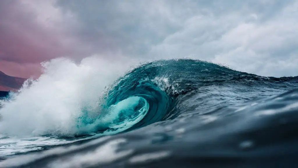 AltaGas Faces Construction Delays at Ridley Island Export Facility Due to Rough Seas