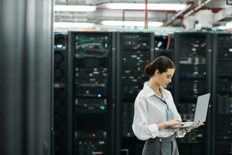 Data Center Construction: The Critical Role of Temperature Monitoring in Fast-Track Projects